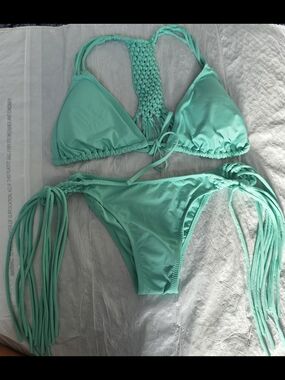 NWOT Lira Seafoam Green Macramé Back Triangle Bikini Set  Women Swim Top L BtmM